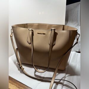 Michael Kors Kimberly LG 3-in-1 Tote (Bisque Tan)